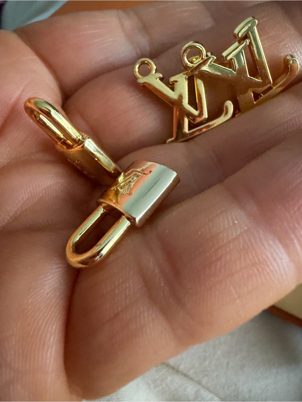 Unbranded Gold Lock and Letter Charm Keychain Set of 4 - Picture 7 of 8